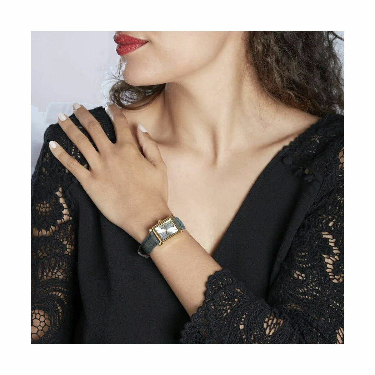 V1H42D51554F2AB1733380E4B520AFE6554RP5