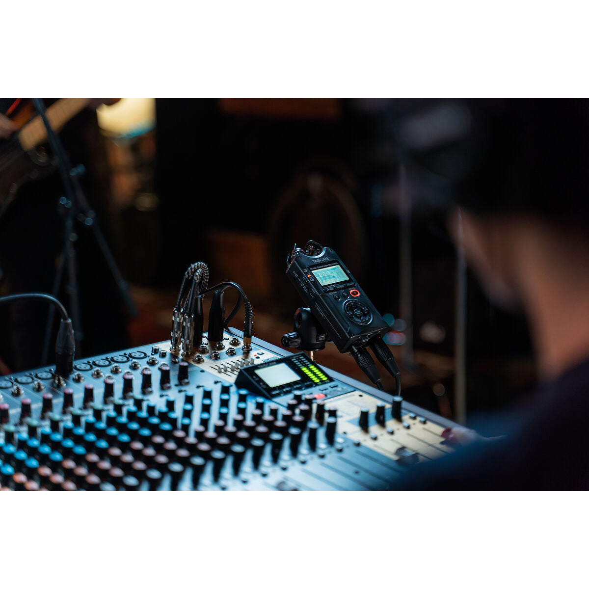 V5H2645E167AB8EC04E15A89988643EC1F3R5609923P4