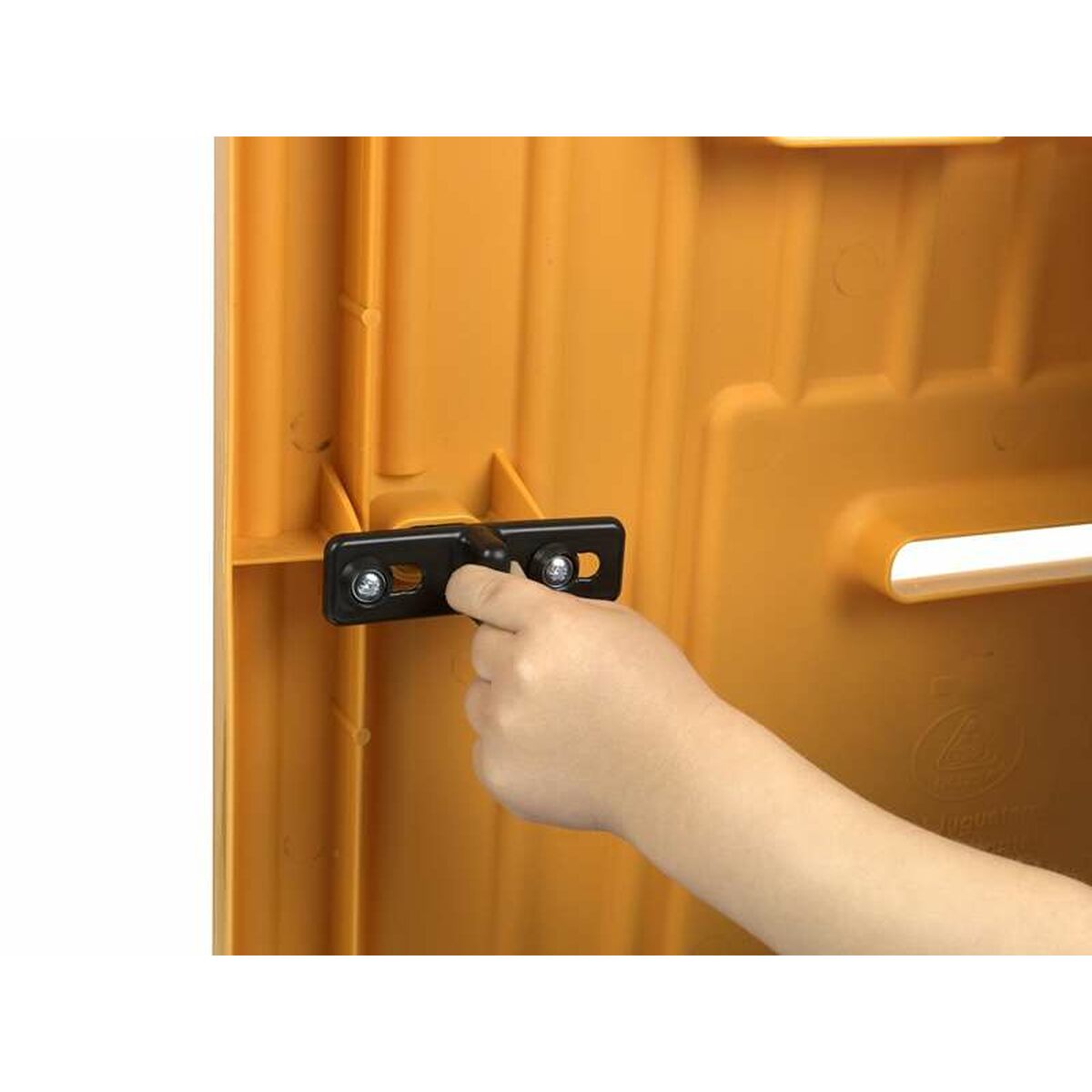 V1HB8ED52CE9B00849CCC4693CD93E16FA2RP4