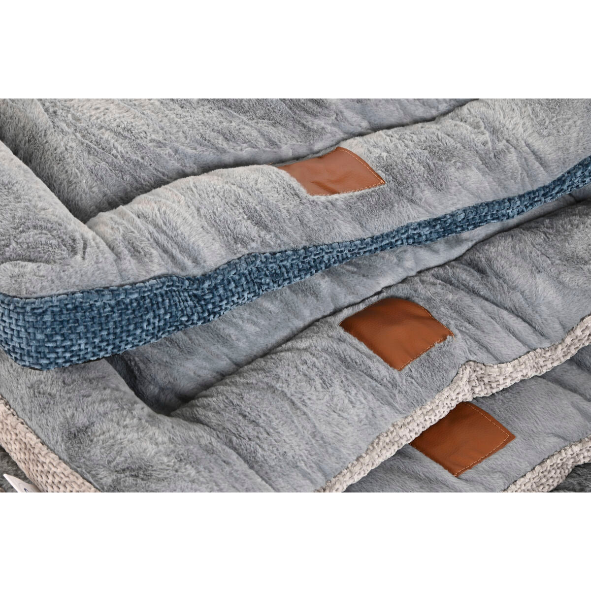 V2H99E77CF1D619553E512D3D89F7717155R5677358P3