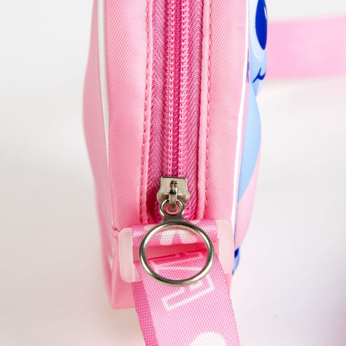 V1H916848A7C65108A6B1240A69B28D6F4CRP6