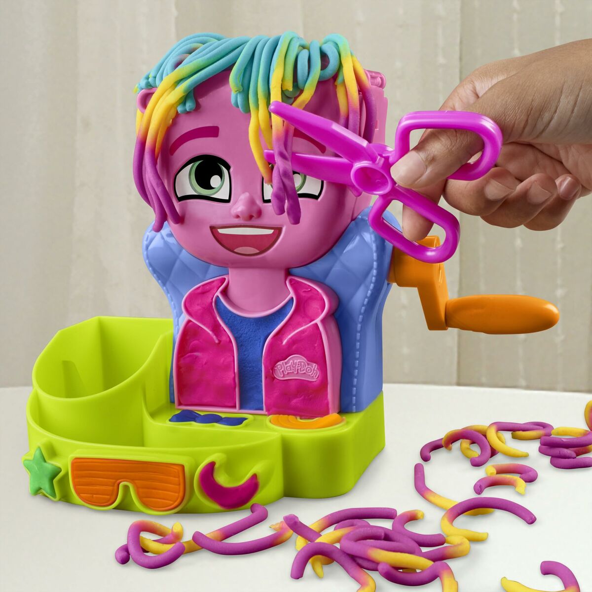 Jogo de Plasticina Hasbro Playdoh Acessórios 6 Botes Cabeleireiro