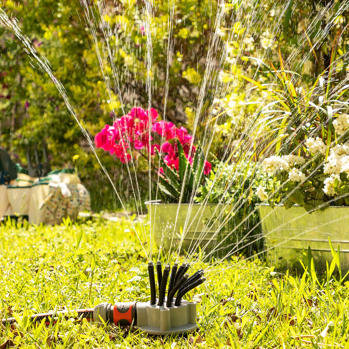 Aspersor de Rega 360º para Jardim Klerdden InnovaGoods 36 jatos - EcoNest
