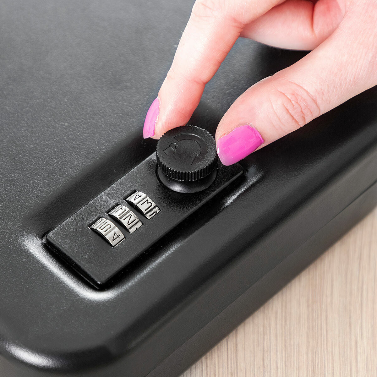 Cofre Portátil com Cabo de Segurança Prisaven InnovaGoods - EcoNest