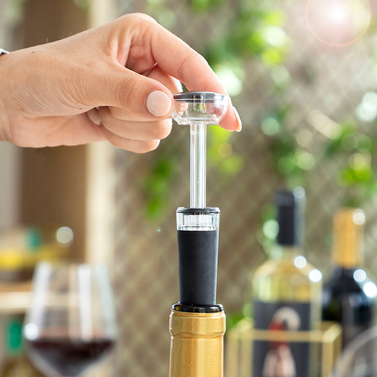 Saca-rolhas Elétrico com Acessórios para Vinho Corking InnovaGoods - EcoNest