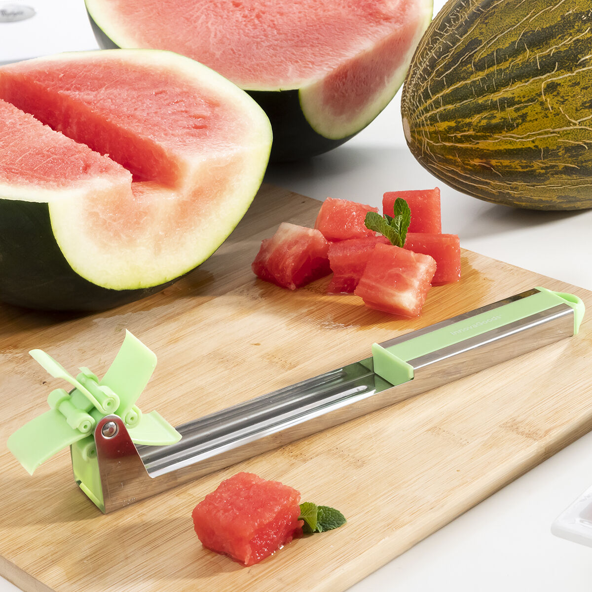 Cortador de Melancia em Cubos Cutmil InnovaGoods - EcoNest